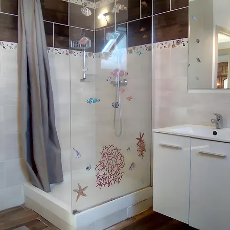 בית נופש La Charreterie -ferme La Baconnerie Sainte-Marguerite-d'Elle