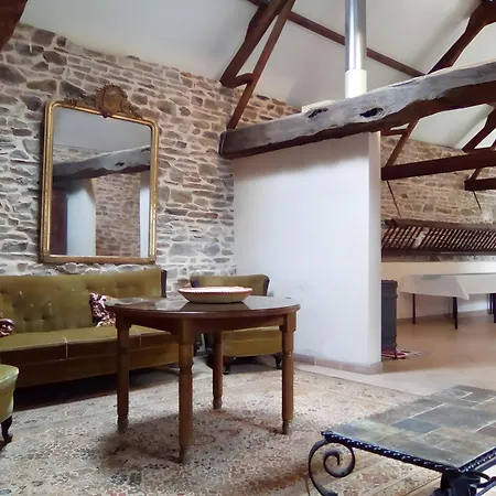 La Charreterie -ferme La Baconnerie בית נופש *