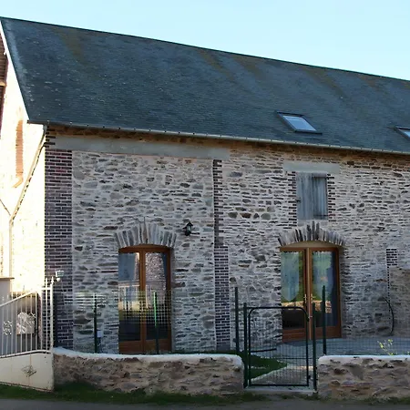 Casa de Férias La Charreterie -ferme La Baconnerie