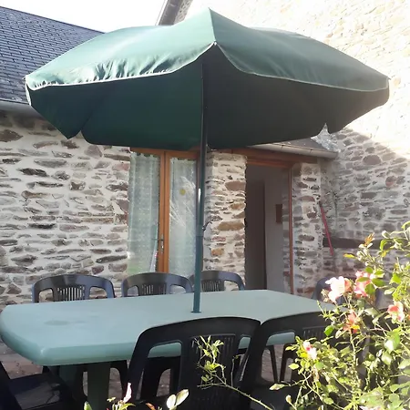 Hébergement de vacances La Charreterie -ferme La Baconnerie *